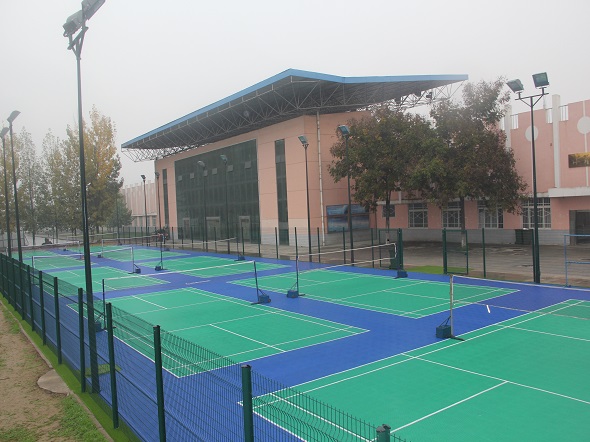 陜西省寶雞文理學(xué)院羽毛球場.JPG